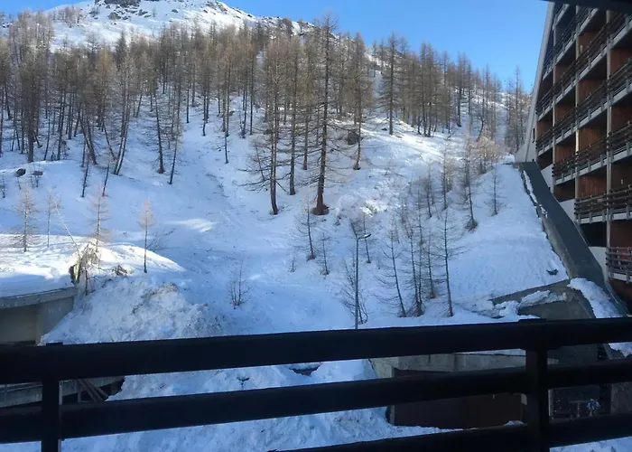 House Cervinia Апартаменти Брей-Червінія